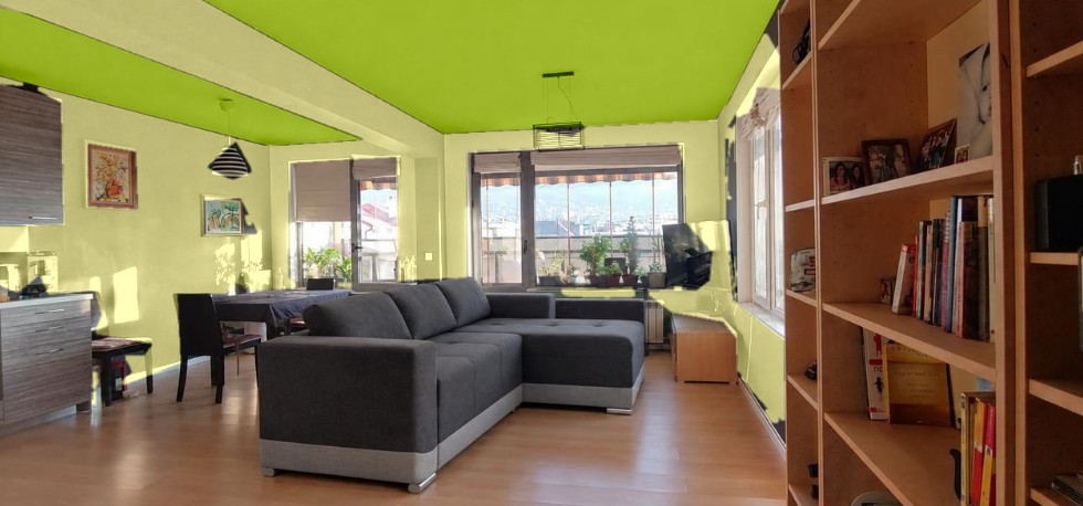 Après: Murs jaunes et plafond citron vert